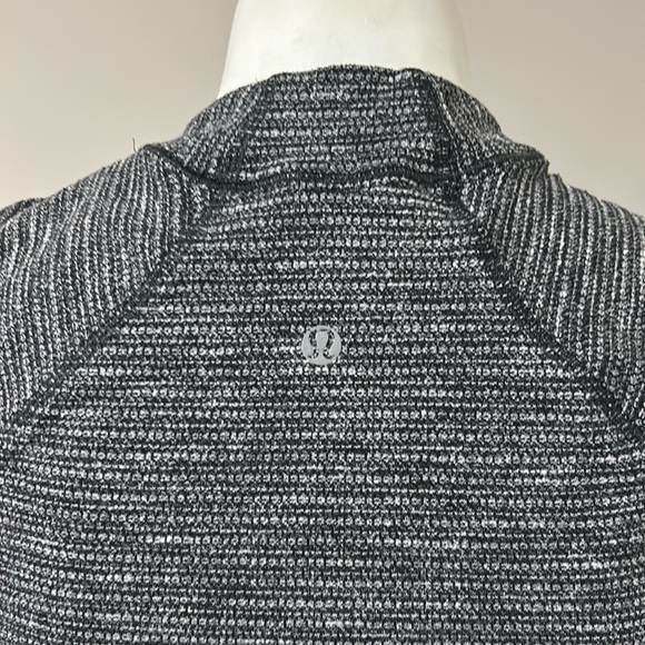 Lululemon Think Fast Long Sleeve Top Heathered Grey Black Rulu Running Sz 4 - Picture 7 of 14